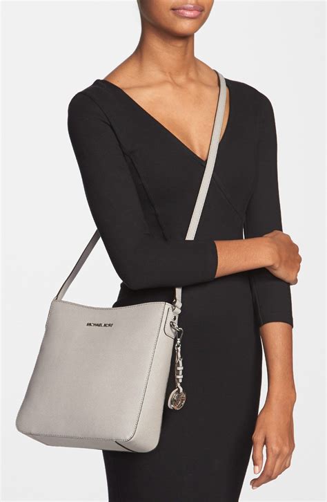 Michael Kors jet setter crossbody